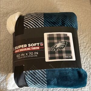NFL Philadelphia Eagles Super Soft Faux Shearling Throw Blanket - Teal and White